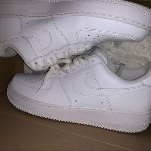 White low-top forces